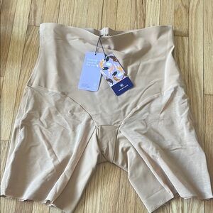 Women's Honeylove Shapewear Shorts NWT
